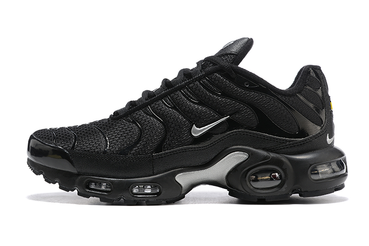 AIR MAX PLUS TN ‘BLACK METALLIC SILVER’