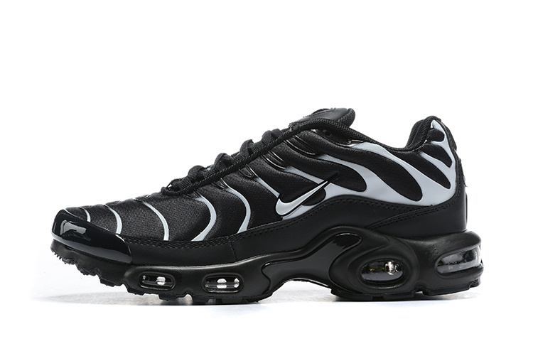 AIR MAX PLUS TN ‘BLACK METALLIC’