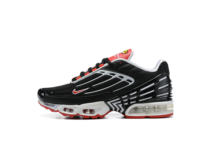 AIR MAX PLUS TN 3 ‘BLACK UNIVERSITY RED’