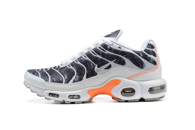 AIR MAX PLUS TN ‘CRATER’