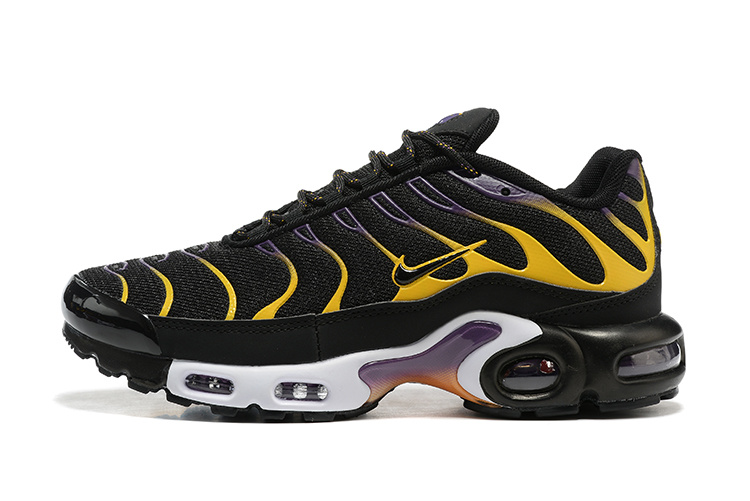 AIR MAX PLUS TN ‘UNIVERSITY GOLD VIOTECH PURPLE’