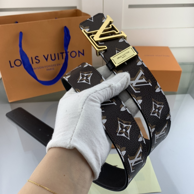 LOUIS VUITTON BELT