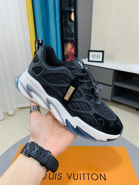 LOUIS VUITTON TRAINER SNEAKERS