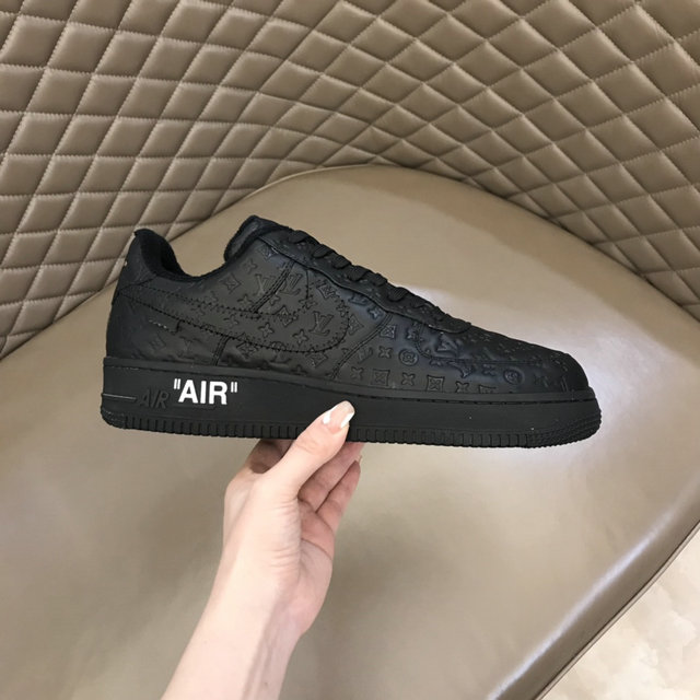 LOUIS VUITTON TRAINER SNEAKERS