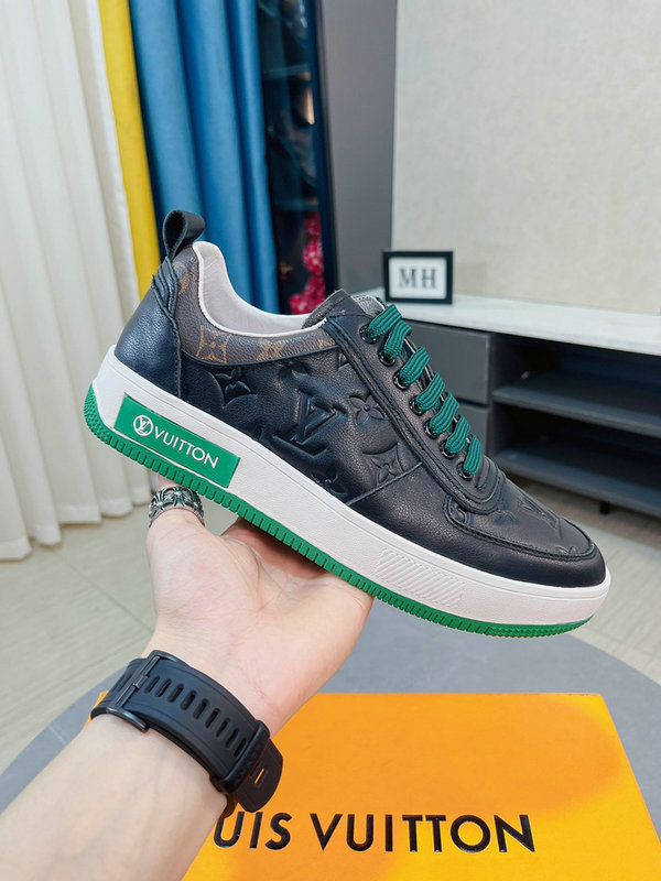 LOUIS VUITTON TRAINER SNEAKERS