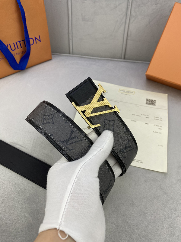 LOUIS VUITTON BELT