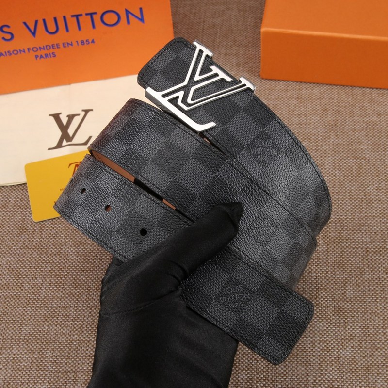 LOUIS VUITTON BELT