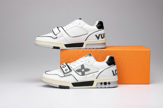 LOUIS VUITTON TRAINER SNEAKERS