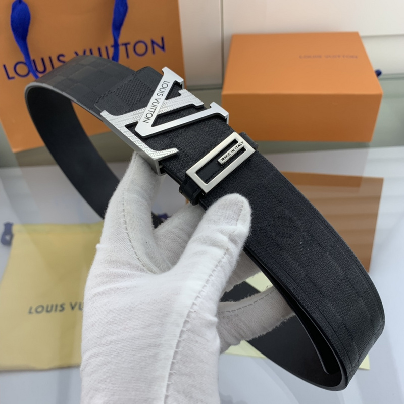 LOUIS VUITTON BELT