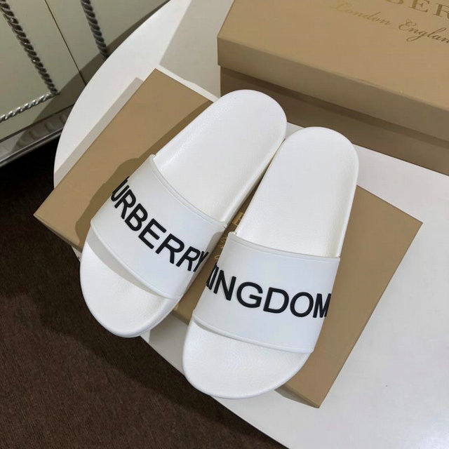 BURBERRY SLIDES