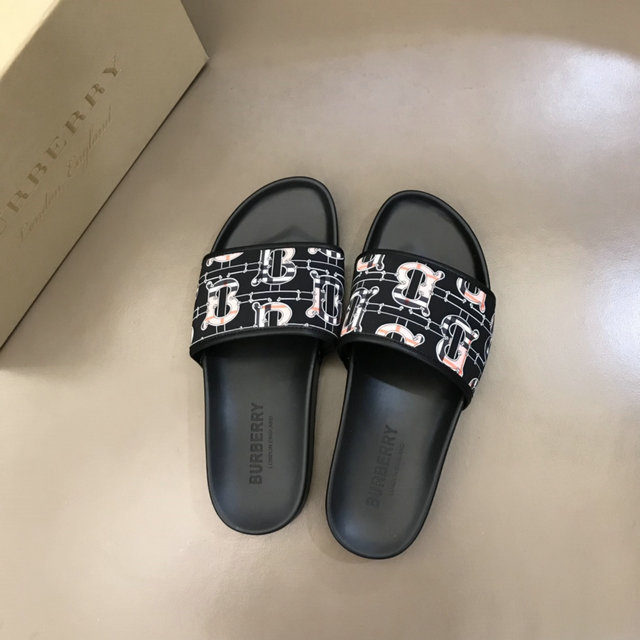 BURBERRY SLIDES