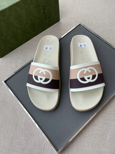 GUCCI SLIDES