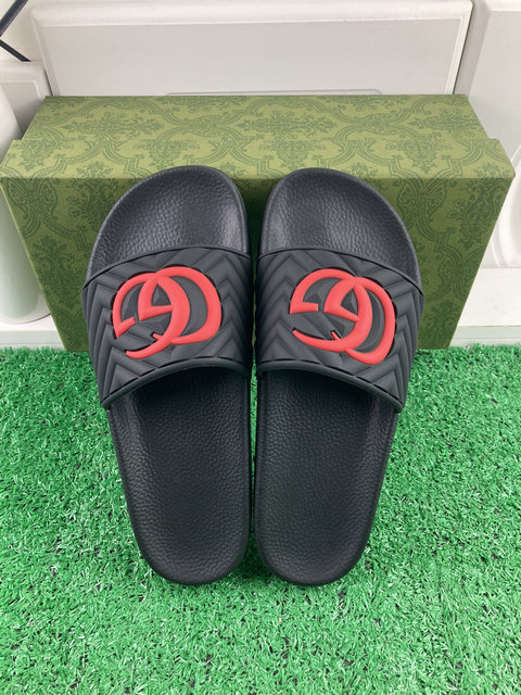 GUCCI SLIDES