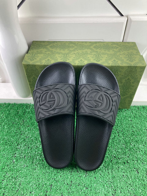 GUCCI SLIDES